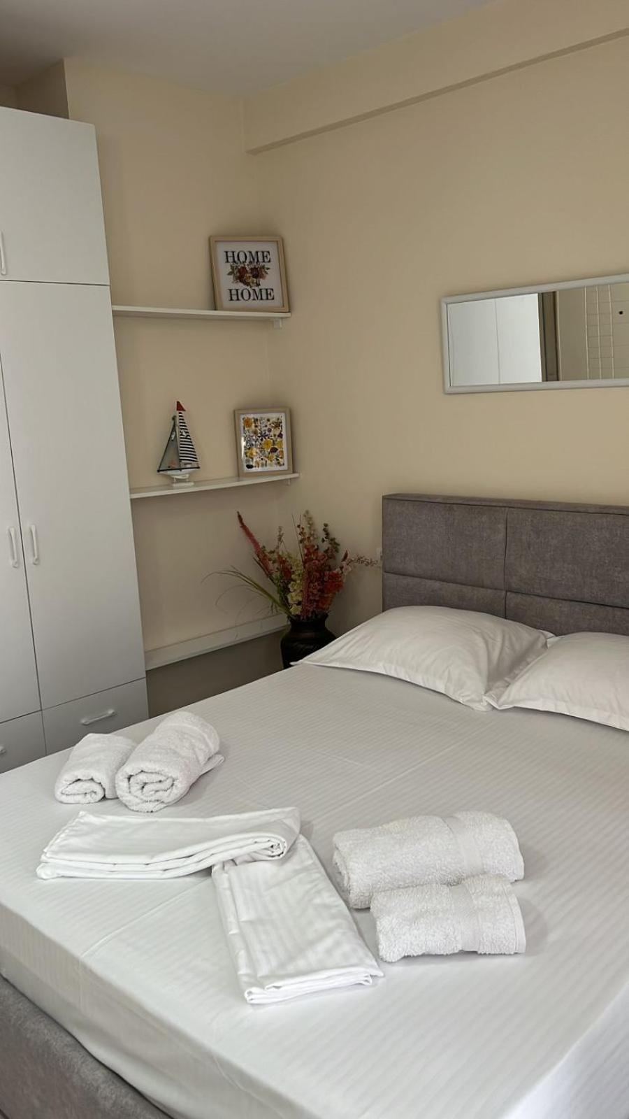 Urban Retreat Apartments Тирана Экстерьер фото